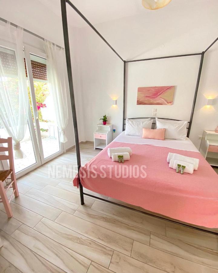 Nemesis Studios Aegina Bagian luar foto